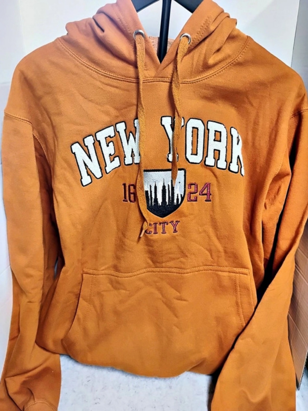 New York Popular New York City Graphic Pullover Hoodie Orange Medium